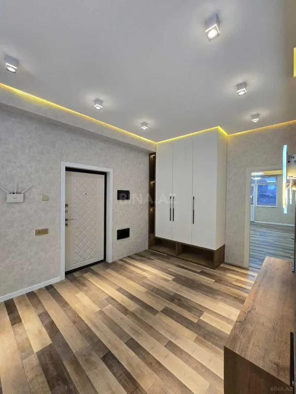Satılır 3 otaqlı mənzil 149 m²