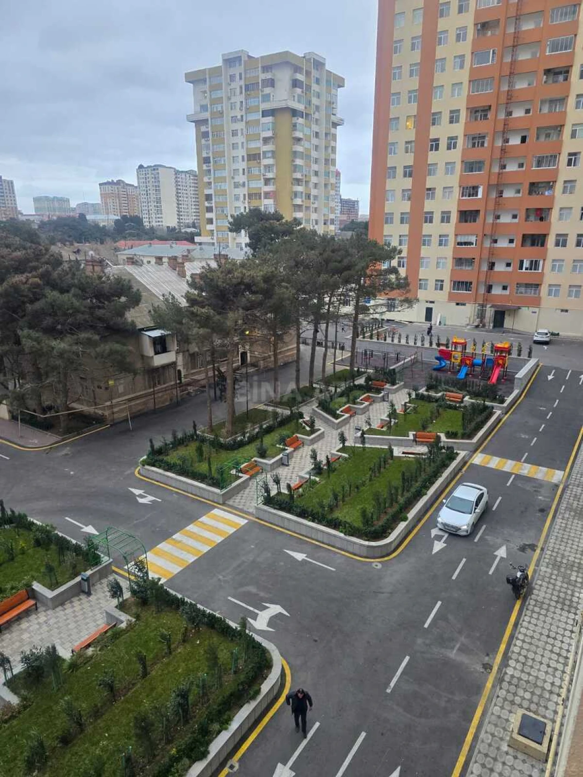 Satılır 3 otaqlı mənzil 149 m²