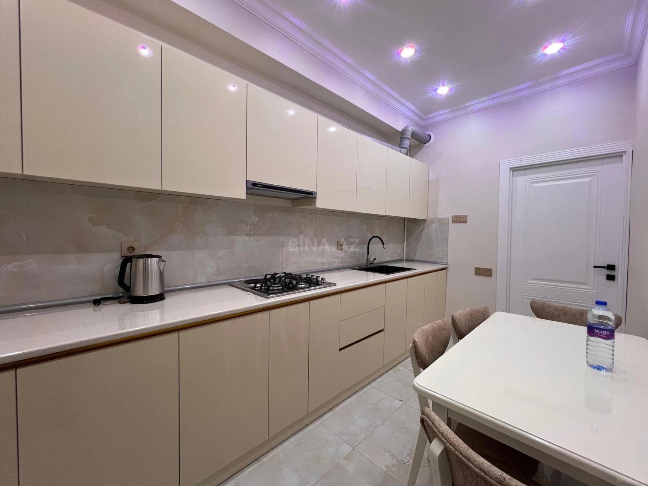 Kirayə verilir 3 otaqlı mənzil 92 m²
