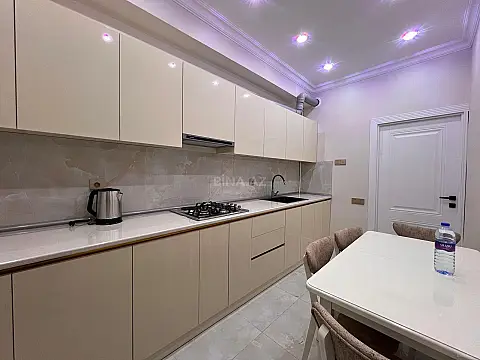 Kirayə verilir 3 otaqlı mənzil 92 m²