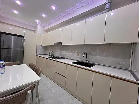 Kirayə verilir 3 otaqlı mənzil 92 m²
