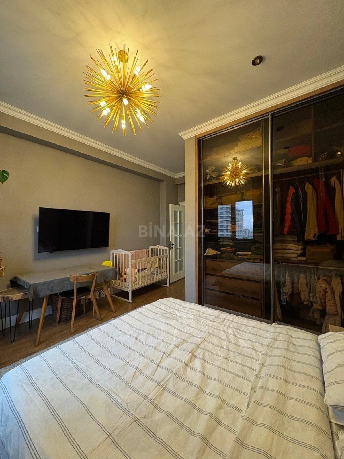 Kirayə verilir 3 otaqlı mənzil 157 m²
