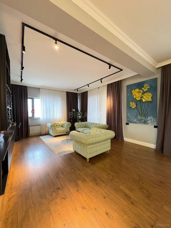 Kirayə verilir 3 otaqlı mənzil 157 m²