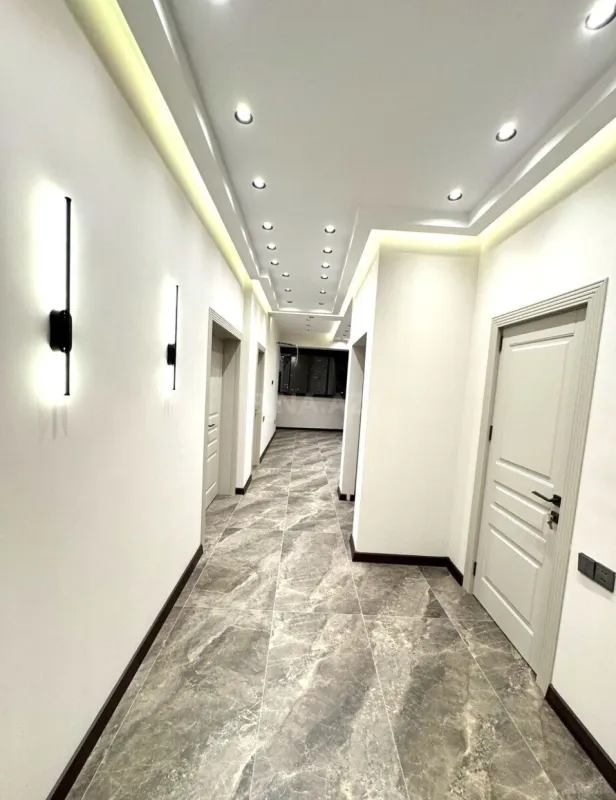 Satılır 3 otaqlı mənzil 140 m²