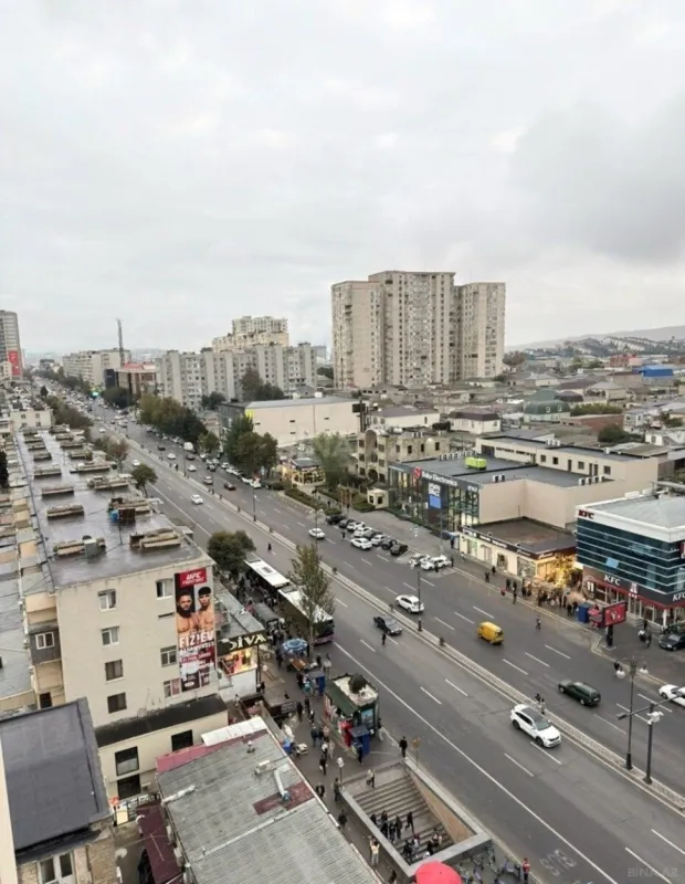 Satılır 3 otaqlı mənzil 140 m²