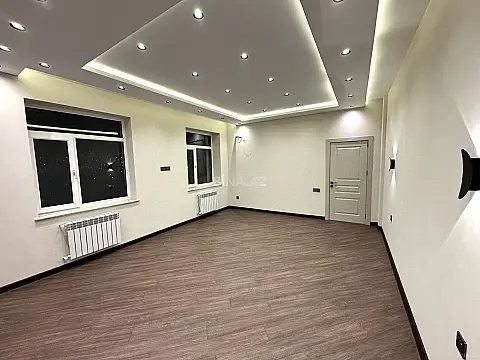 Satılır 3 otaqlı mənzil 140 m² — Bakı, İnşaatçılar 3 otaq 140.00 m²
