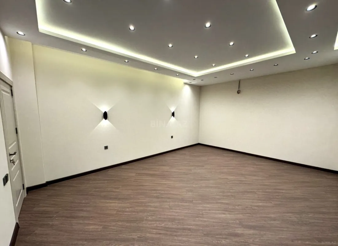 Satılır 3 otaqlı mənzil 140 m²