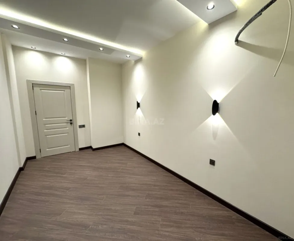 Satılır 3 otaqlı mənzil 140 m²