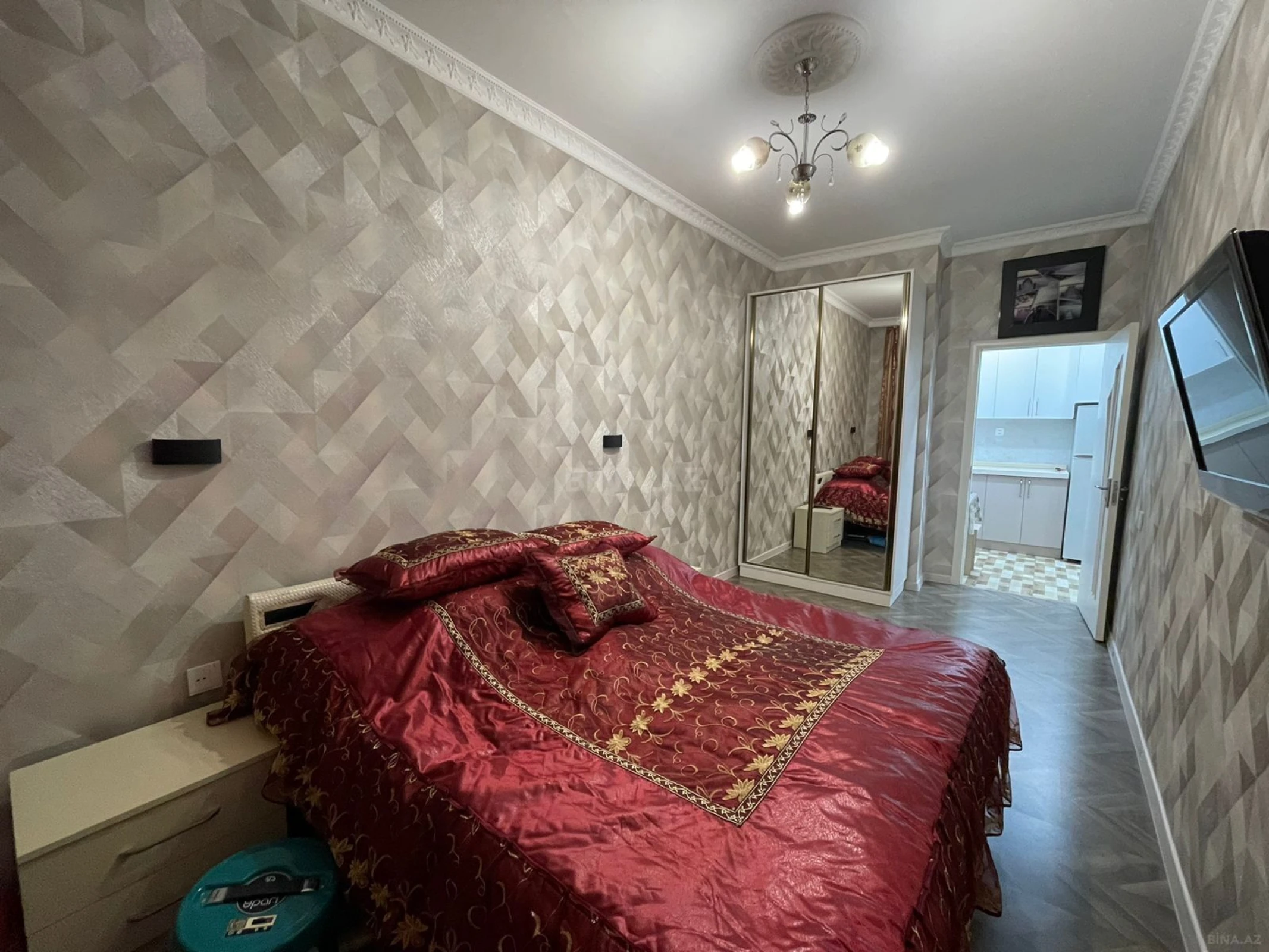 Kirayə verilir 2 otaqlı mənzil 60 m²