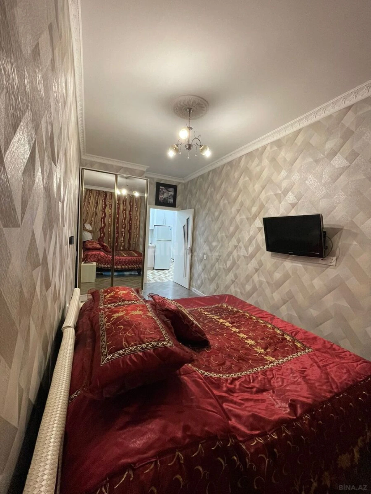Kirayə verilir 2 otaqlı mənzil 60 m²