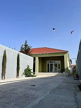 Satılır 4 otaqlı həyət evi 125 m²