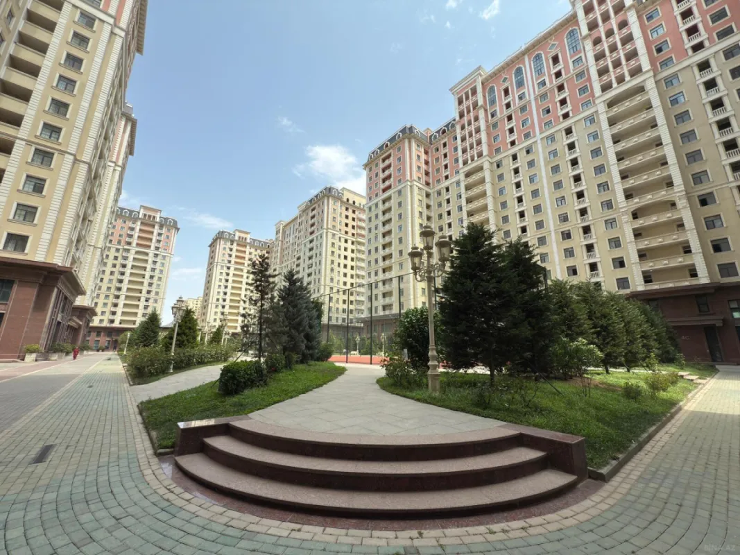 Satılır 2 otaqlı mənzil 68 m²