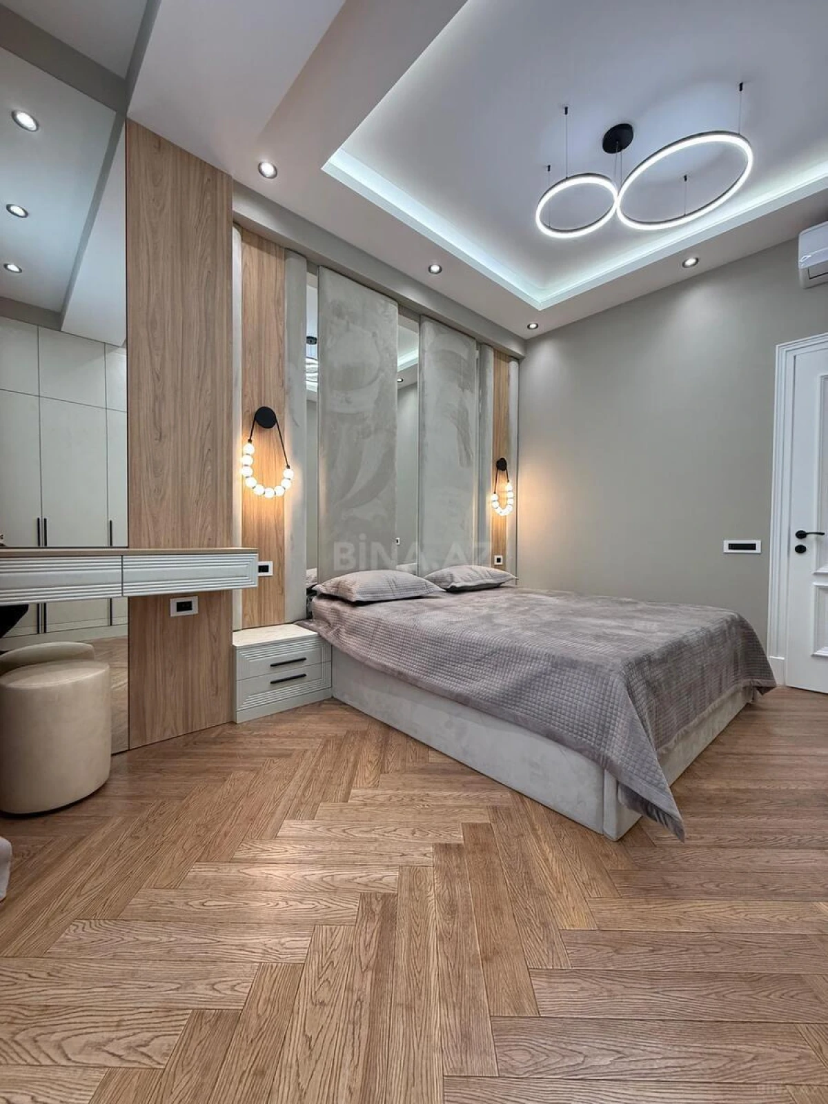 Satılır 2 otaqlı mənzil 68 m²