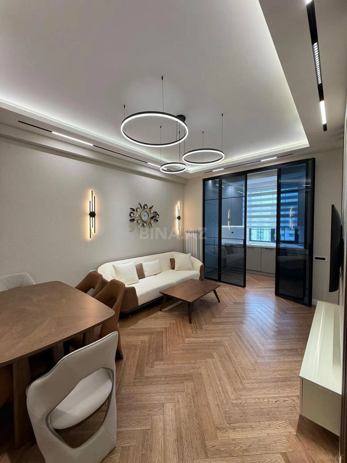 Satılır 2 otaqlı mənzil 68 m²