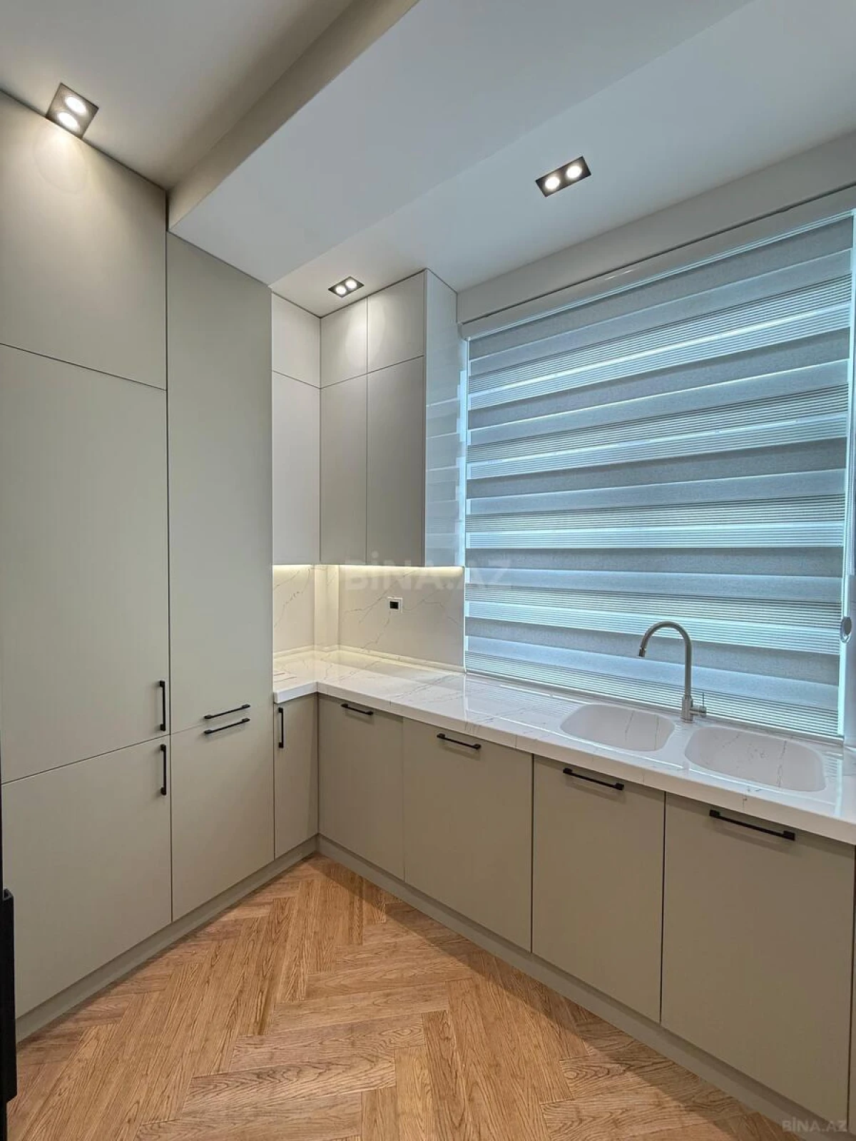 Satılır 2 otaqlı mənzil 68 m²
