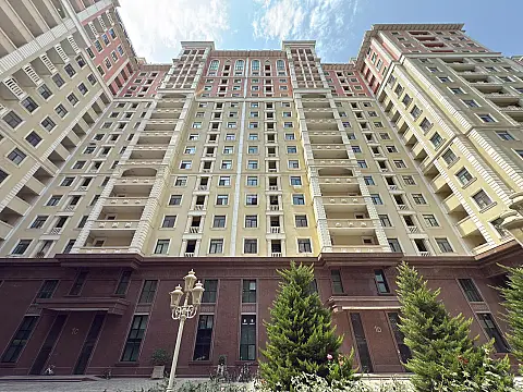Satılır 2 otaqlı mənzil 68 m²