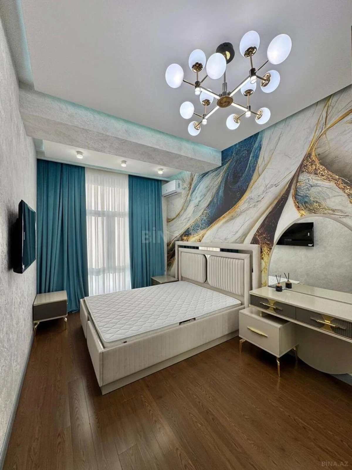 Satılır 3 otaqlı mənzil 108 m²