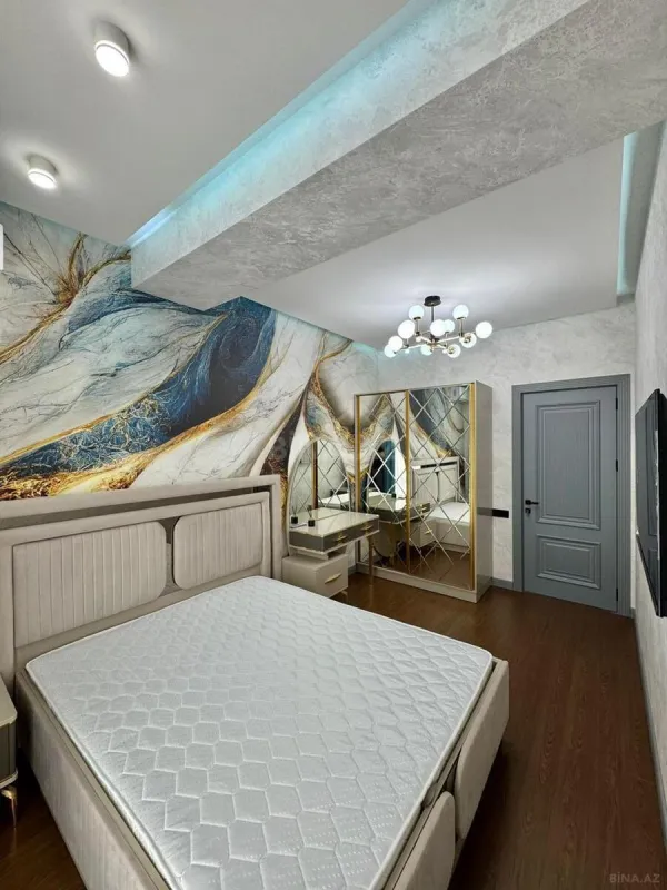 Satılır 3 otaqlı mənzil 108 m²