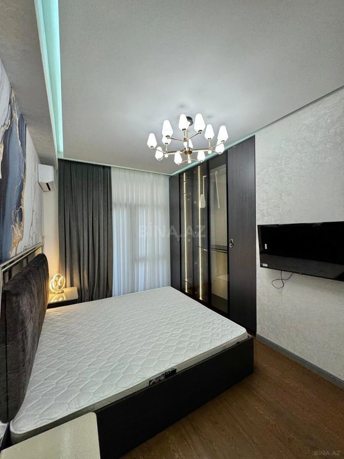 Satılır 3 otaqlı mənzil 108 m²