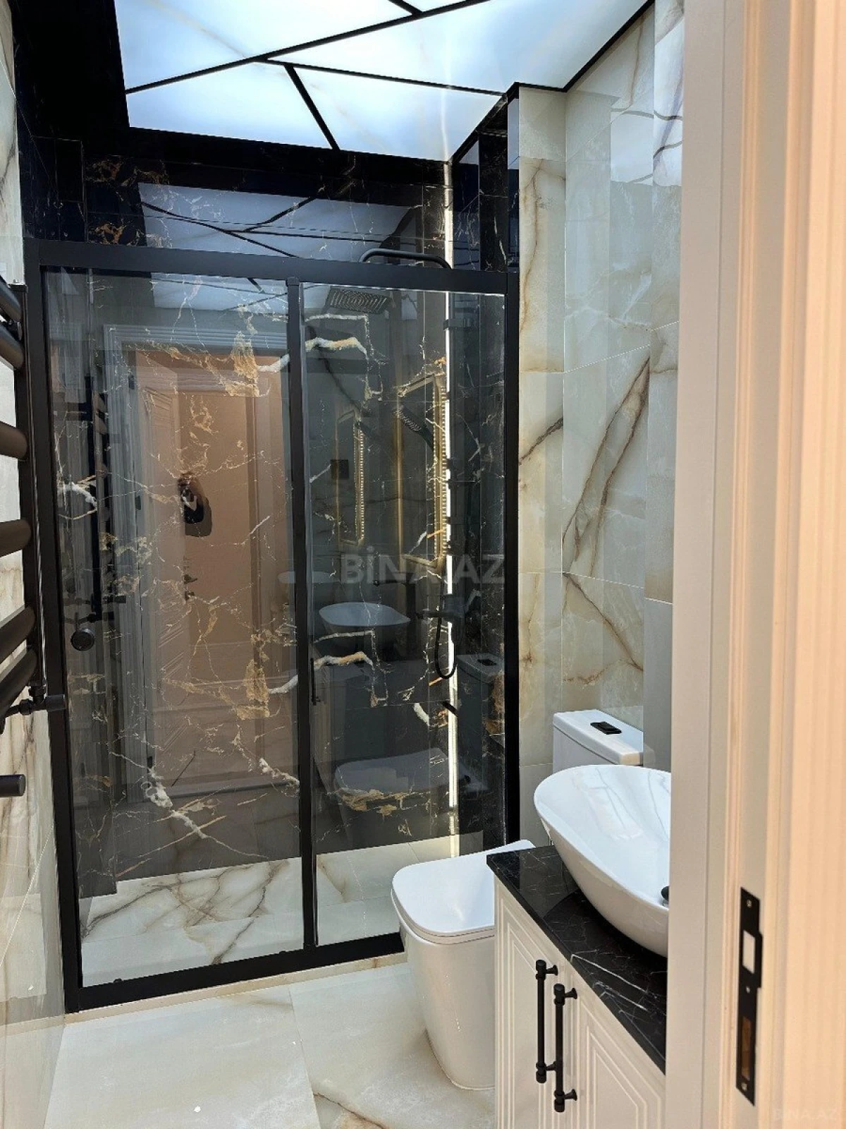 Kirayə verilir 2 otaqlı mənzil 75 m²