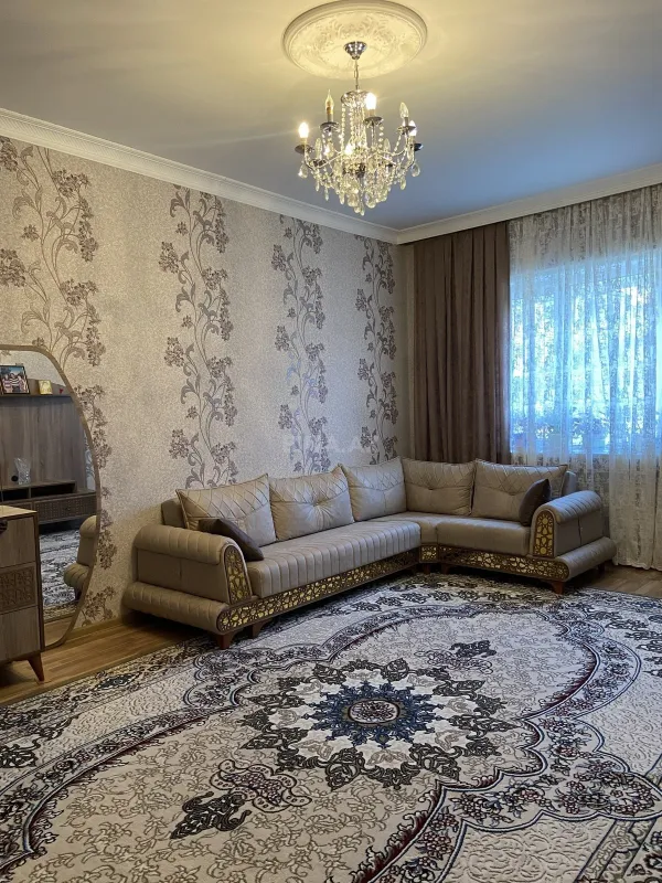 Satılır 4 otaqlı həyət evi 180 m²