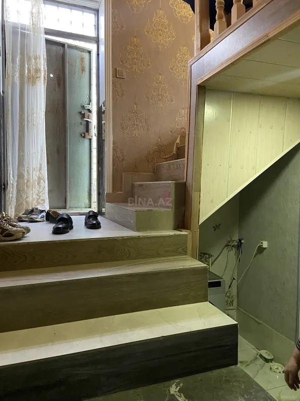 Satılır 4 otaqlı həyət evi 180 m²