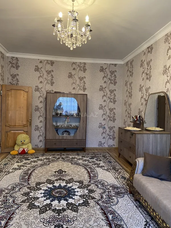 Satılır 4 otaqlı həyət evi 180 m²