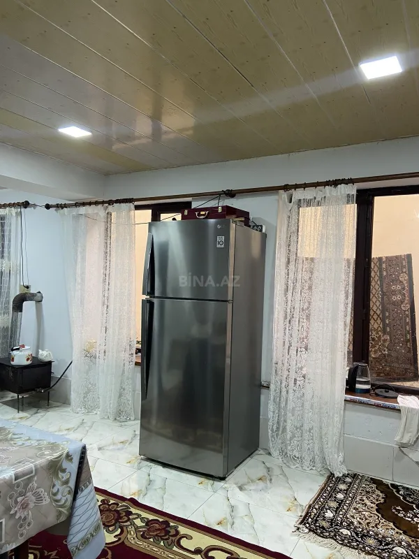 Satılır 4 otaqlı həyət evi 180 m²