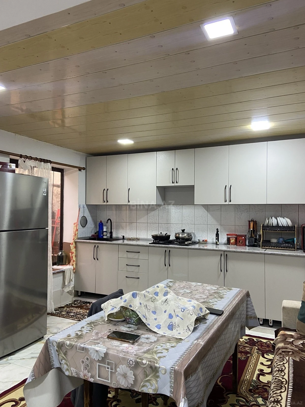 Satılır 4 otaqlı həyət evi 180 m²