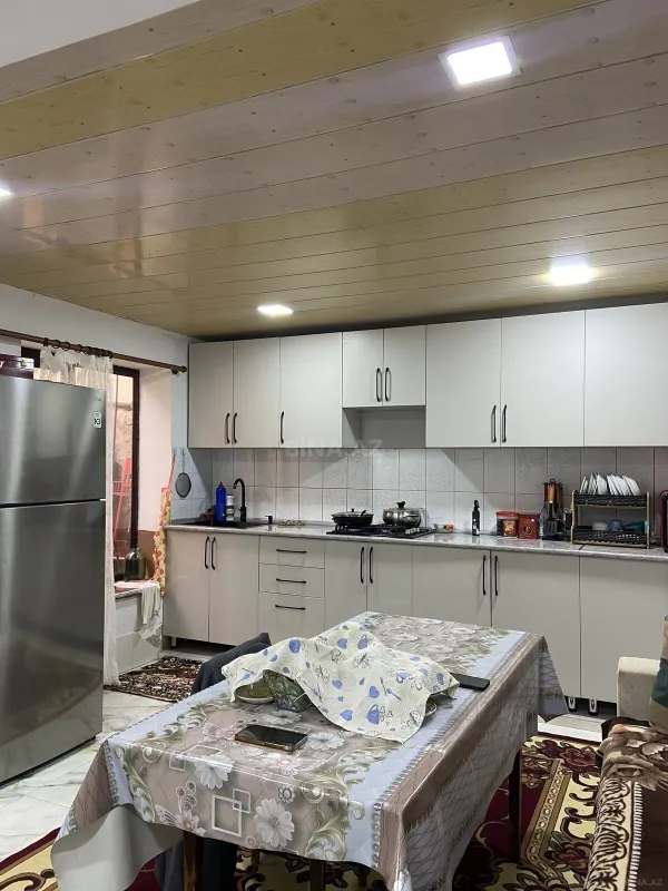 Satılır 4 otaqlı həyət evi 180 m²