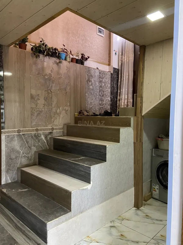 Satılır 4 otaqlı həyət evi 180 m²