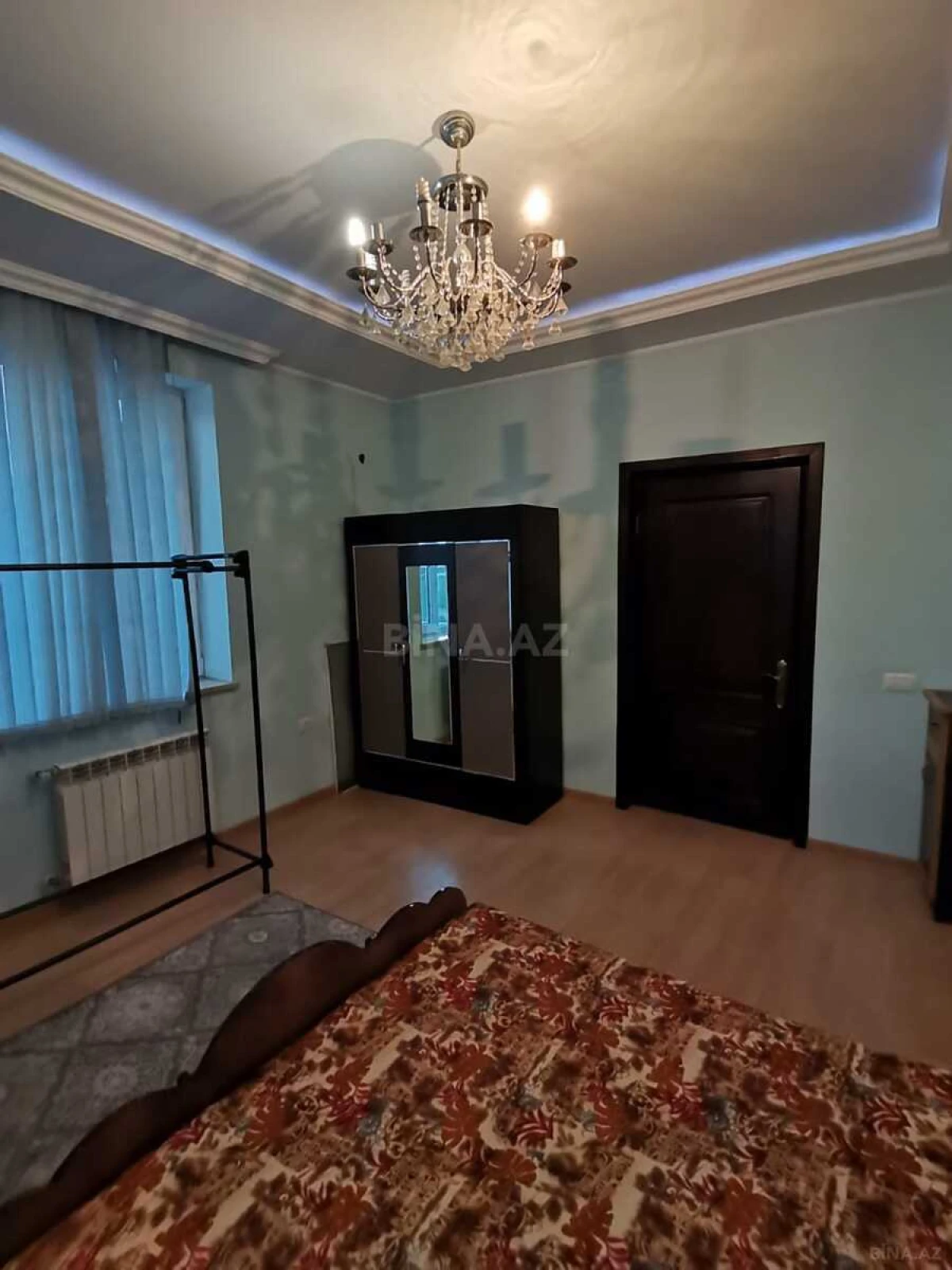 Satılır 6 otaqlı həyət evi 350 m²