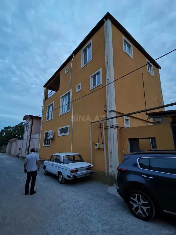 Satılır 6 otaqlı həyət evi 350 m²