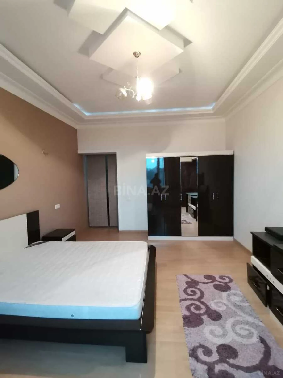 Satılır 6 otaqlı həyət evi 350 m²