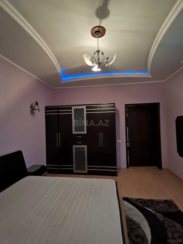 Satılır 6 otaqlı həyət evi 350 m²