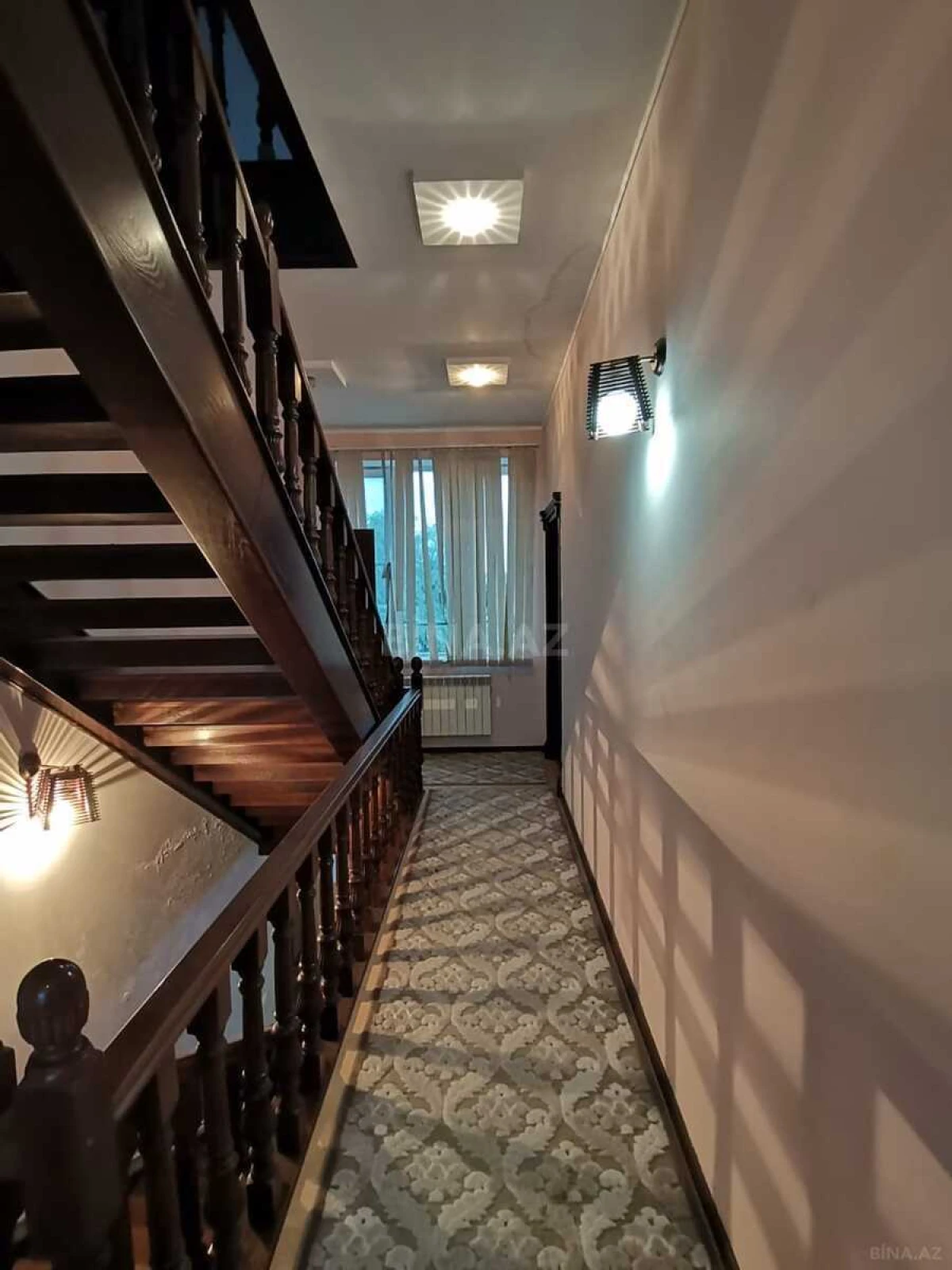 Satılır 6 otaqlı həyət evi 350 m²