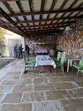 Satılır 6 otaqlı həyət evi 350 m²