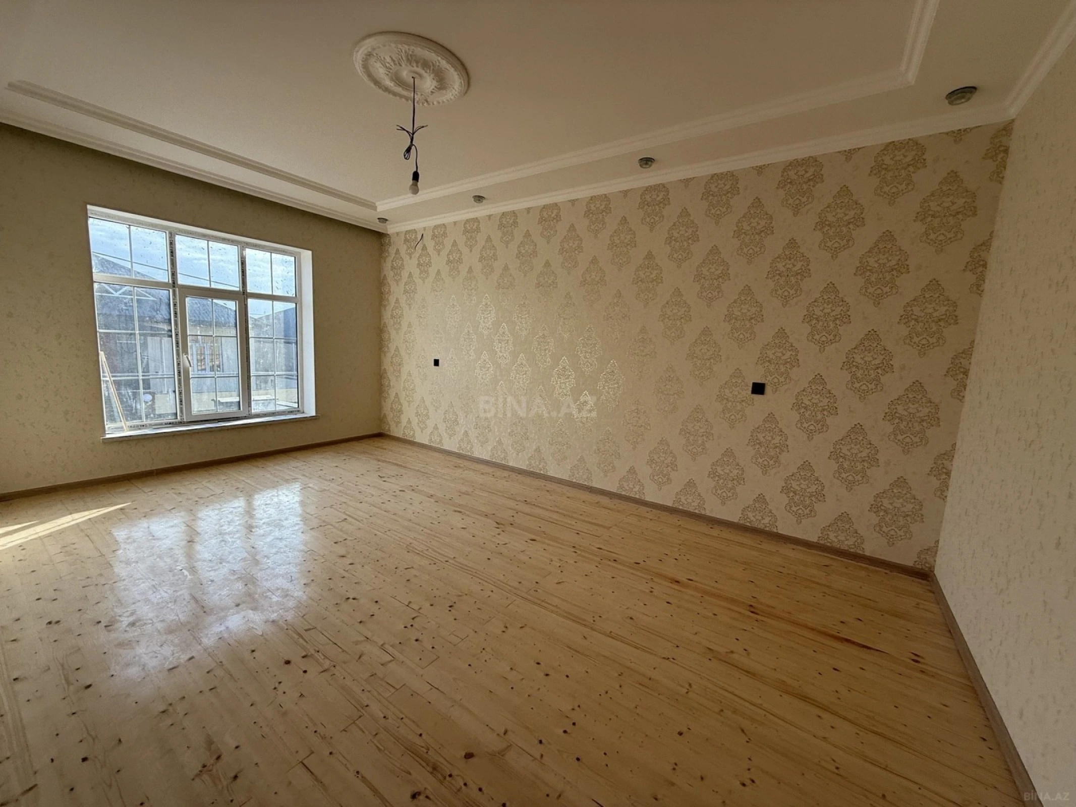 Satılır 4 otaqlı həyət evi 120 m²
