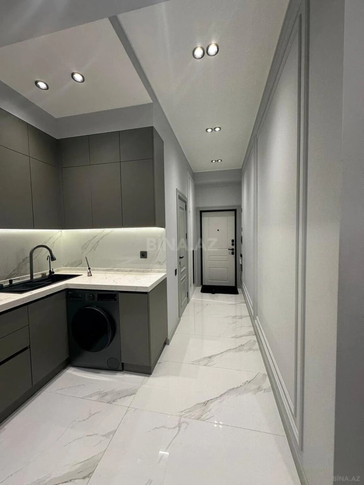 Satılır 2 otaqlı mənzil 70 m²