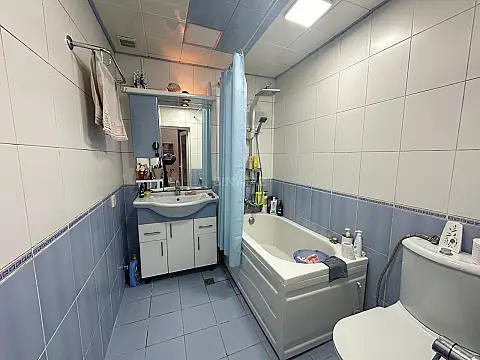 Satılır 2 otaqlı mənzil 78 m²