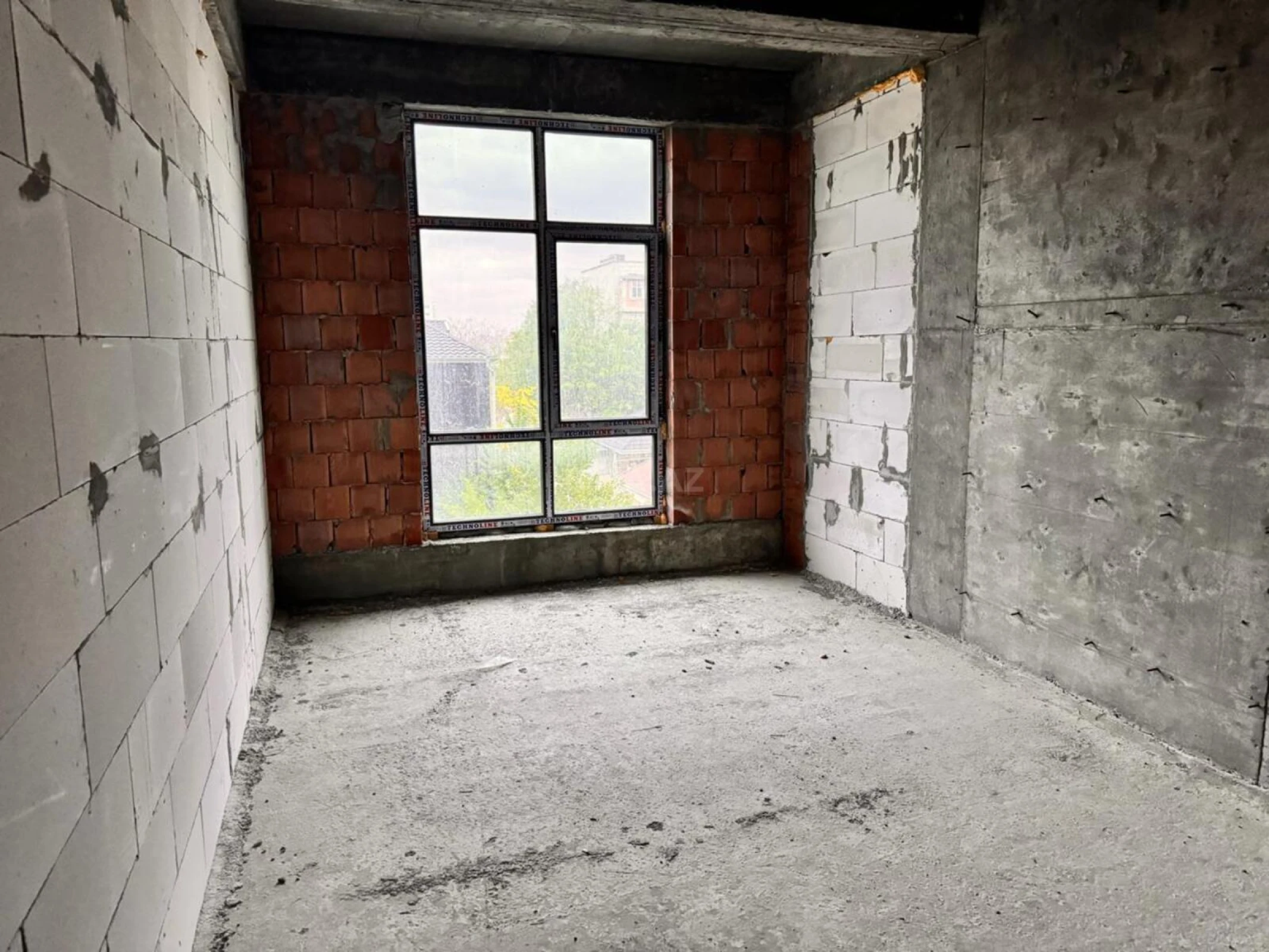 Satılır 1 otaqlı mənzil 69 m²