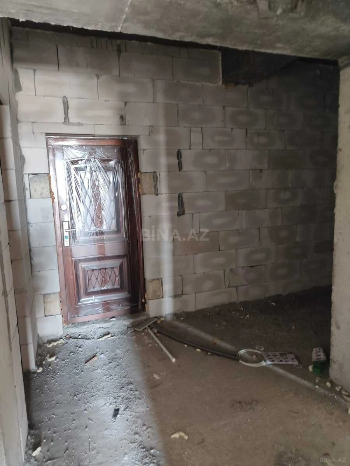 Satılır 3 otaqlı mənzil 84 m²