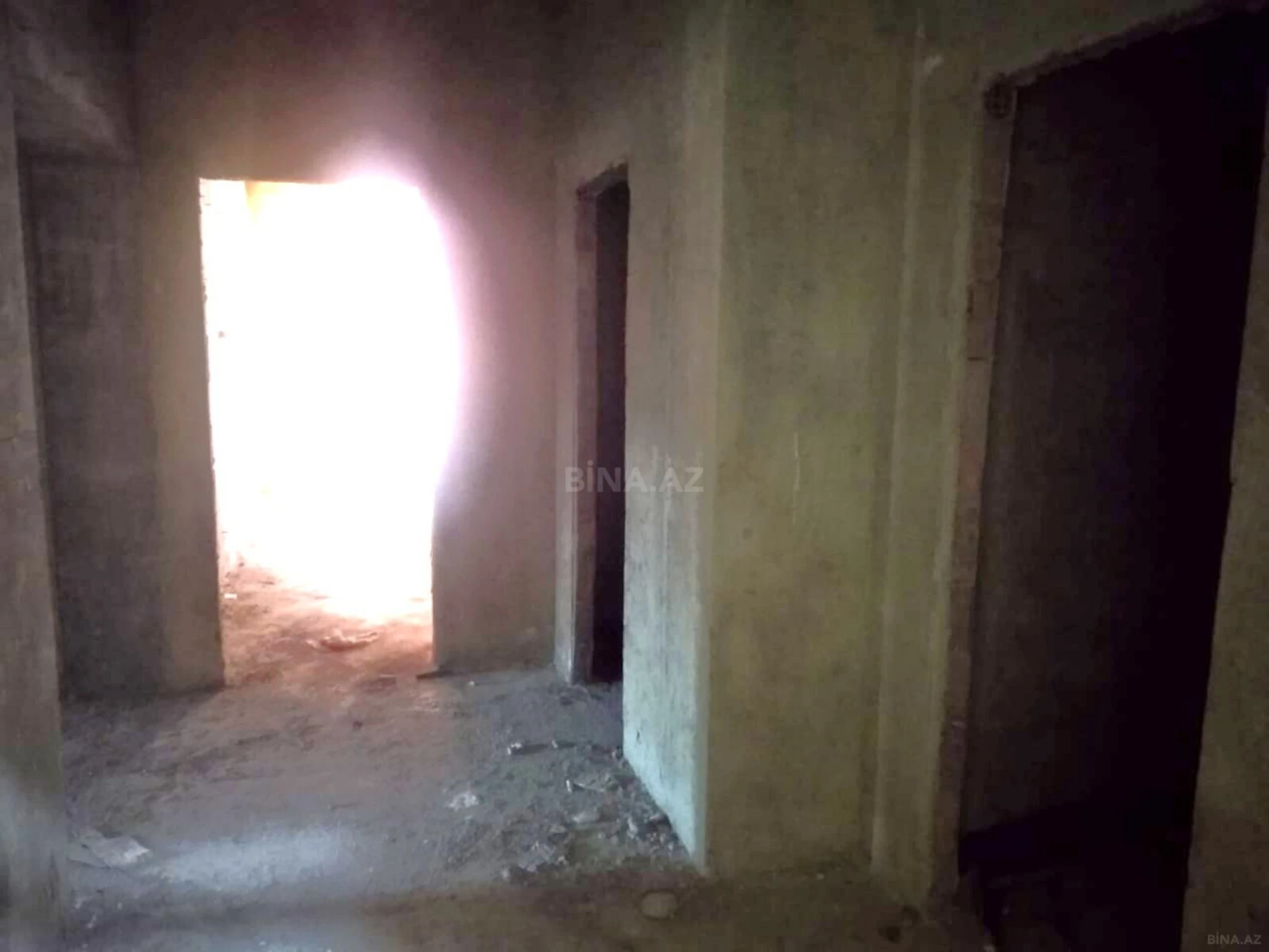 Satılır 3 otaqlı mənzil 114 m²