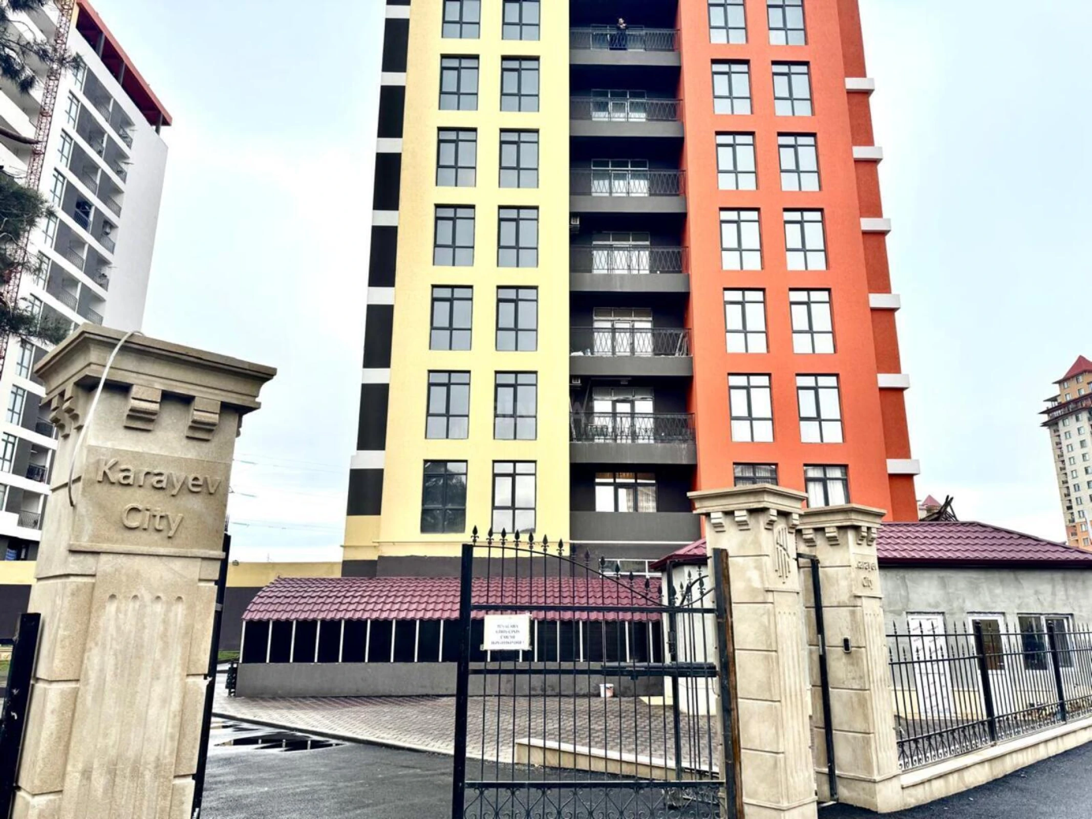 Satılır 3 otaqlı mənzil 114 m²