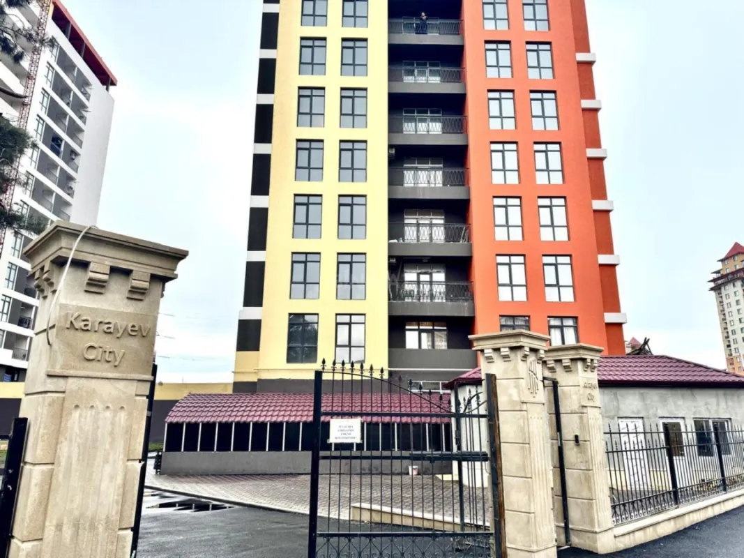 Satılır 3 otaqlı mənzil 114 m²