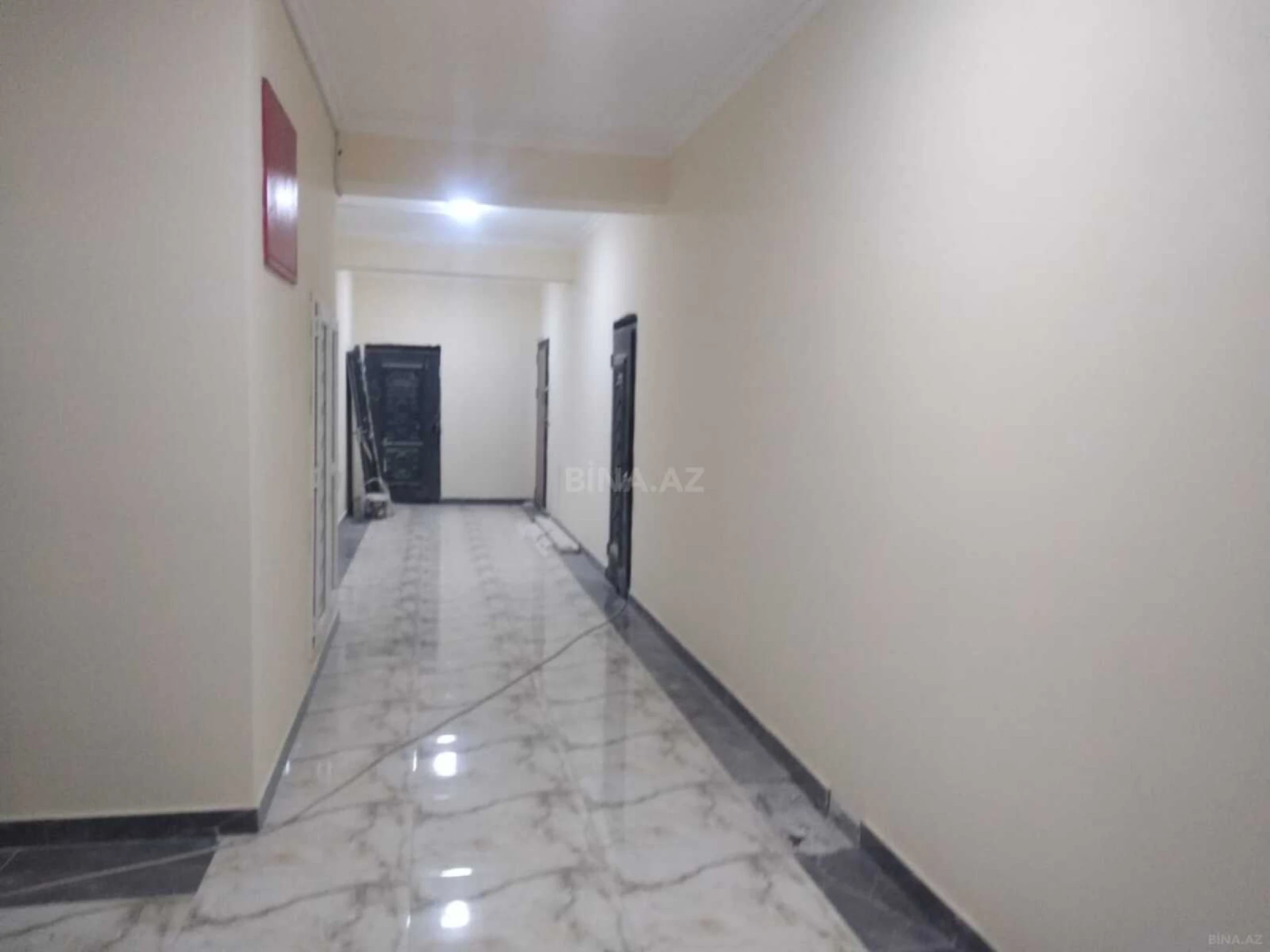 Satılır 3 otaqlı mənzil 114 m²