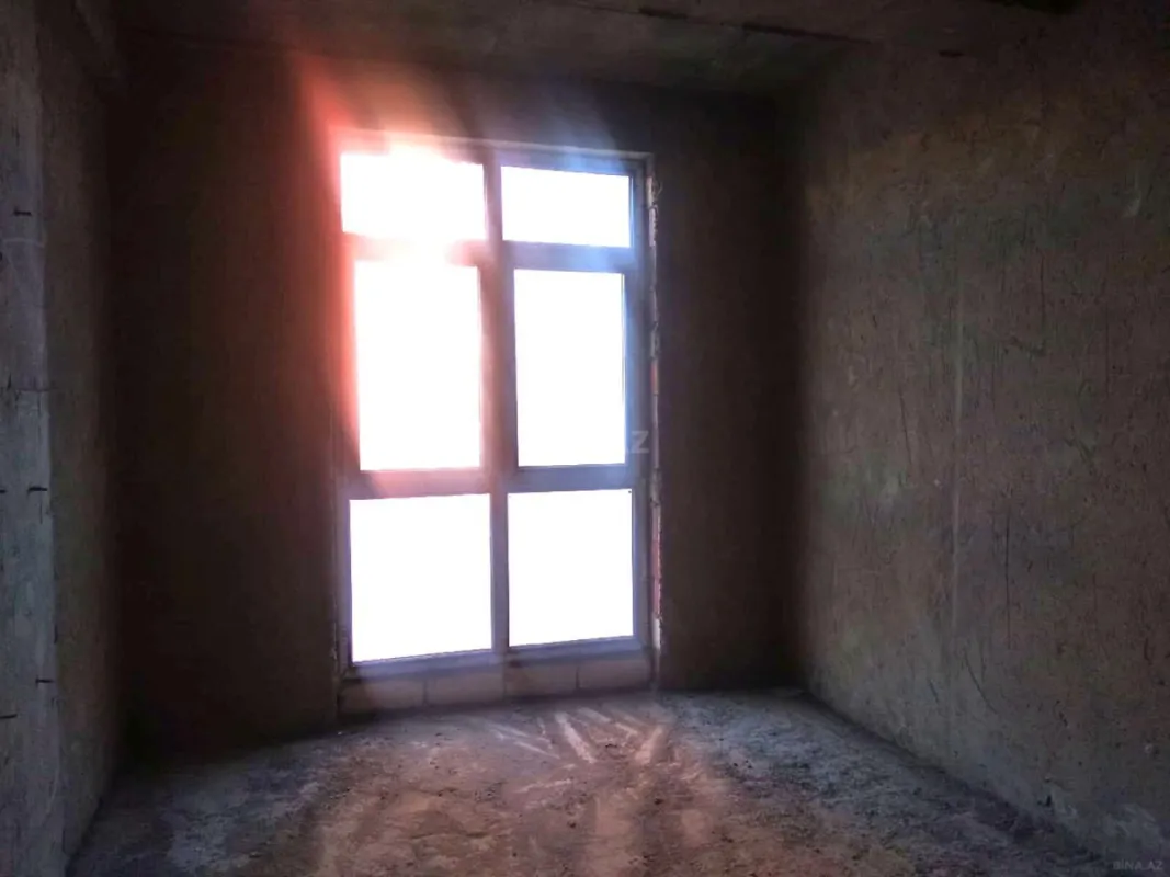 Satılır 3 otaqlı mənzil 114 m²