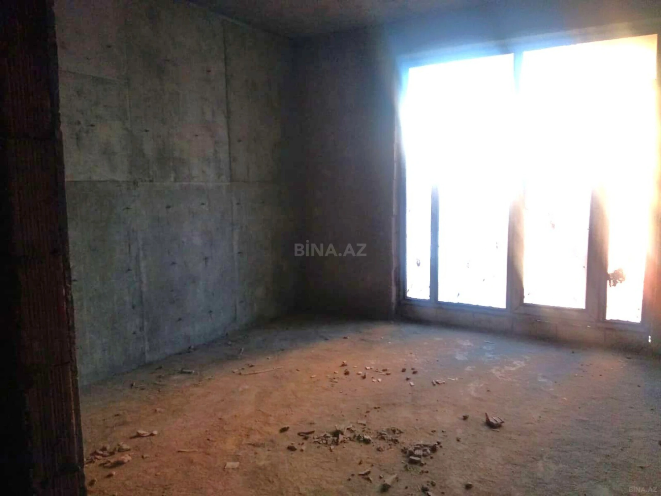 Satılır 3 otaqlı mənzil 114 m²