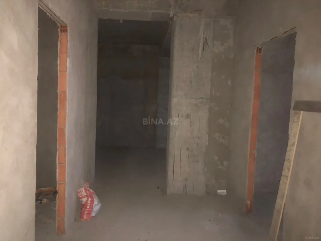 Satılır 3 otaqlı mənzil 157 m²