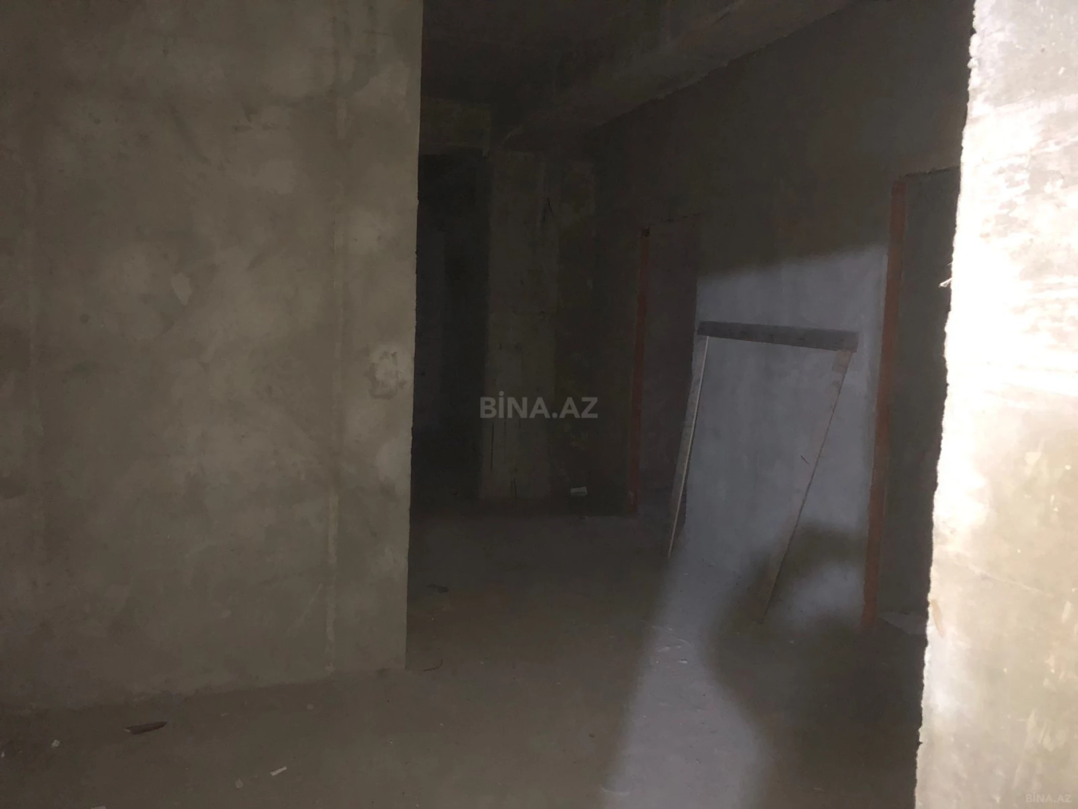 Satılır 3 otaqlı mənzil 157 m²